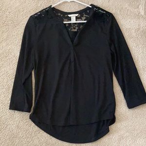 H&M Black 3/4 Length Sleeve Lace Top